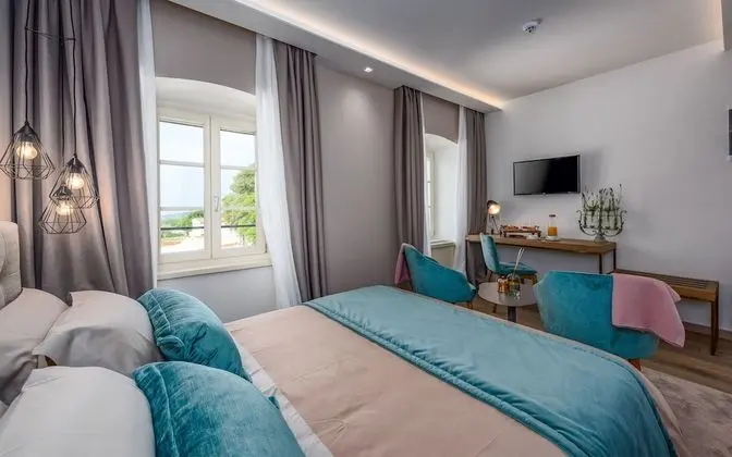 Standard Tek Büyük Yataklı Oda