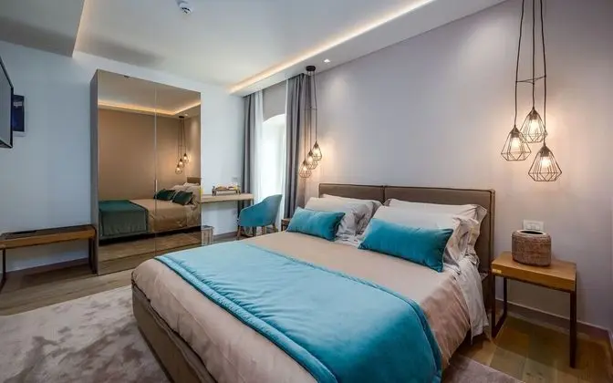 Standard Tek Büyük Yataklı Oda