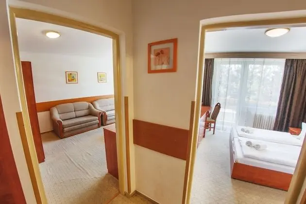 Apart Daire, 1 Büyük (Queen) Boy Yatak, Tepe Manzaralı