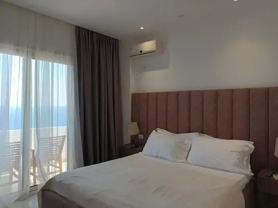 Comfort Tek Büyük Yataklı Oda, Balkon, Deniz Manzaralı