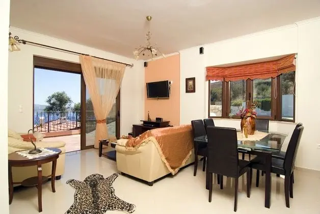 Villa, 3 Yatak Odası, Şömine