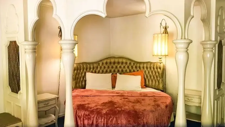 Honeymoon Süit, 1 En Büyük (King) Boy Yatak, Sigara İçilmez, Küvet