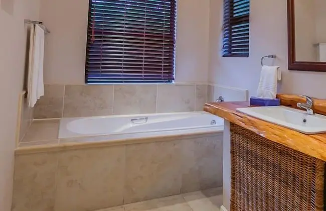 Deluxe Oda (Non Seaview Suite 8)