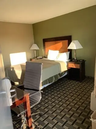 Standard Oda, 1 Büyük (Queen) Boy Yatak, Sigara İçilebilir