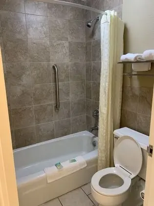 Standard Oda, 1 Büyük (Queen) Boy Yatak, Sigara İçilebilir