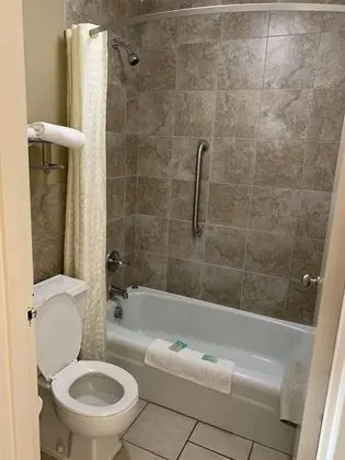 Standard Oda, 2 Büyük (Queen) Boy Yatak, Sigara İçilebilir