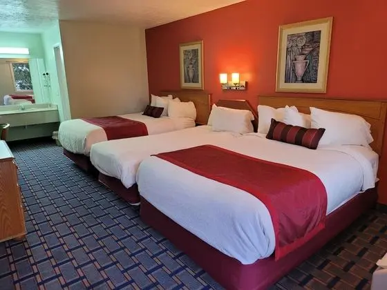 Oda, Birden Çok Yatak (2 Full Beds and 1 Single bed)