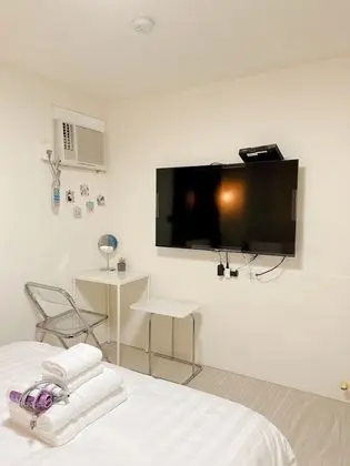 Tek Büyük Yataklı Oda, Ortak Banyo (A)