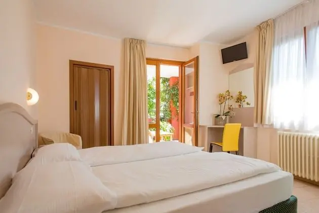 Comfort Tek Büyük veya İki Ayrı Yataklı Oda, Bahçe Manzaralı