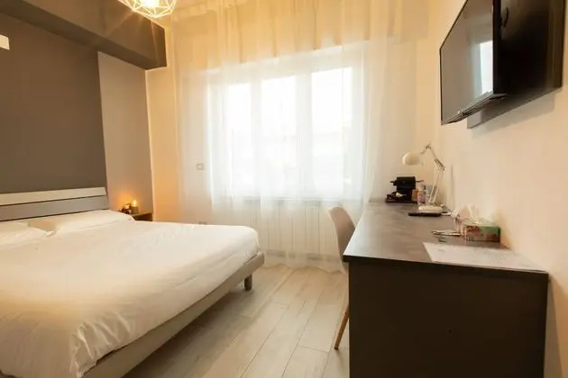 Tek Büyük veya İki Ayrı Yataklı Oda, Banyolu/Duşlu