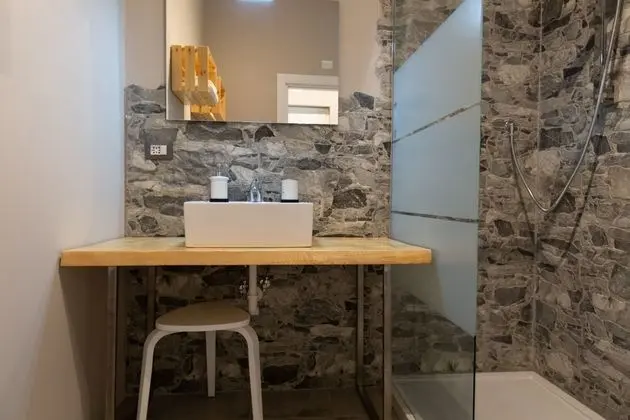 Tek Büyük veya İki Ayrı Yataklı Oda, Banyolu/Duşlu