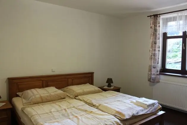 Basic Tek Büyük Yataklı Oda