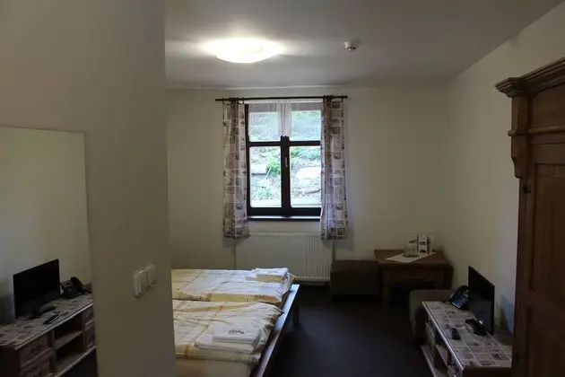 Basic Tek Büyük Yataklı Oda