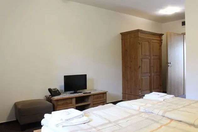 Basic Tek Büyük Yataklı Oda