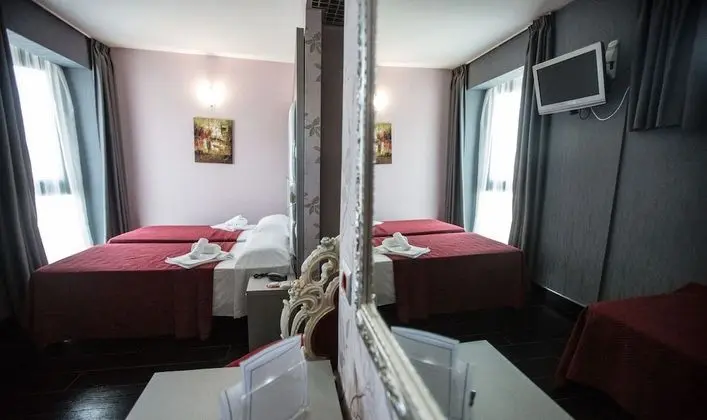 Tek Büyük veya İki Ayrı Yataklı Oda