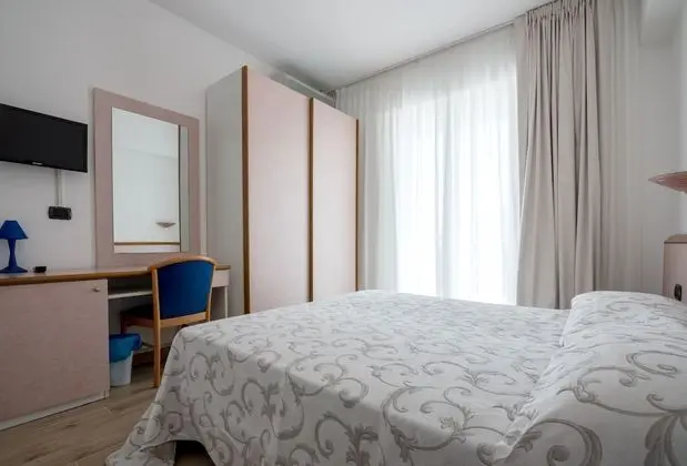 Standard Tek Büyük veya İki Ayrı Yataklı Oda