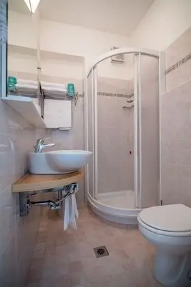 Standard Tek Büyük veya İki Ayrı Yataklı Oda