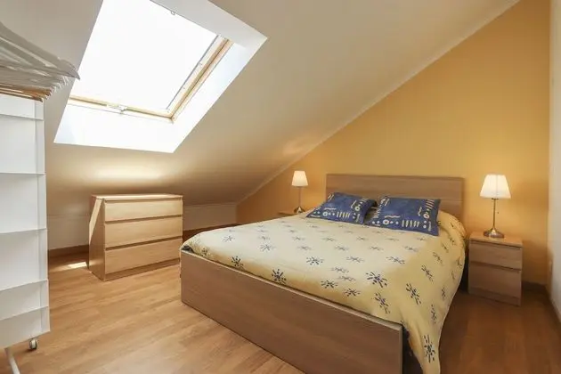 Tek Büyük Yataklı Oda, Ortak Banyo (Warm Sunset Chill 1)