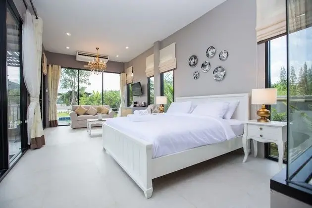 Nantha Pool Villa