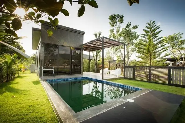 Nantha Pool Villa