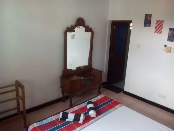 Economy Tek Büyük Yataklı Oda, 1 Yatak Odası, Özel Banyo, Bahçe Manzaralı