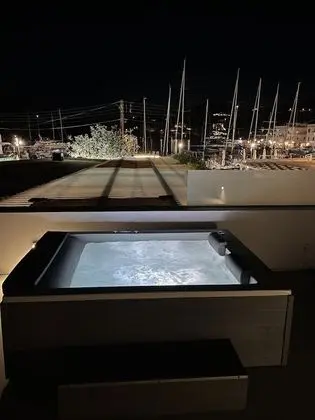 Superior Villa, Sıcak Su Küveti