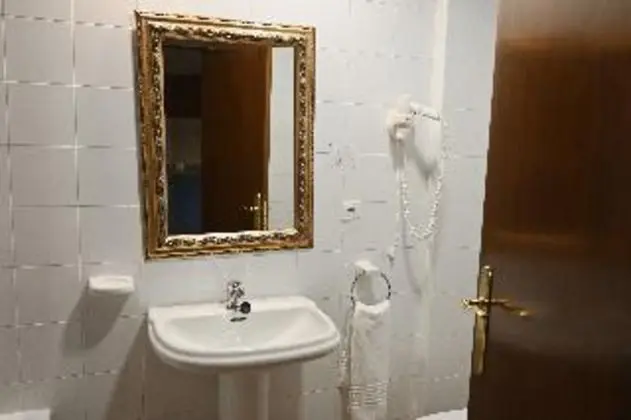 1 Çift Kişilik Veya 2 Tek Kişilik Yatak