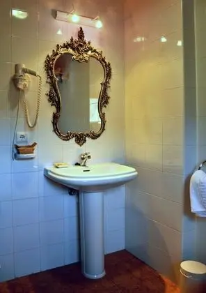 Tek Büyük Yataklı Oda, Vadi Manzaralı