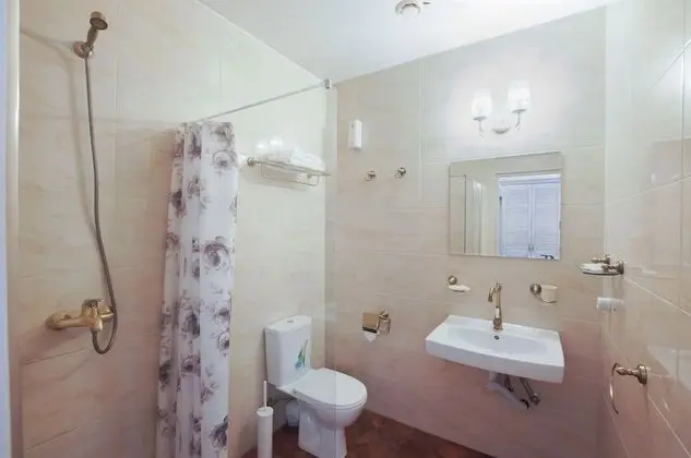 Standard Tek Büyük Yataklı Oda