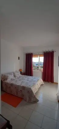 Apart Daire, 1 Büyük (Queen) Boy Yatak ve Çekyat