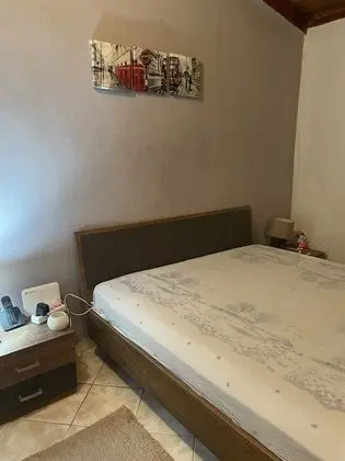 Ev, 1 Büyük (Queen) Boy Yatak