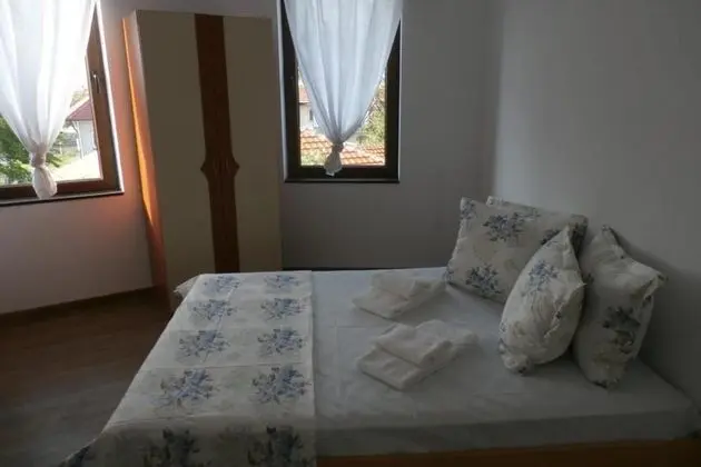 Apart Daire, 2 Büyük (Queen) Boy Yatak