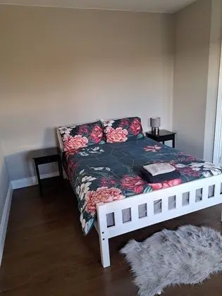 Ev, 1 Büyük (Queen) Boy Yatak