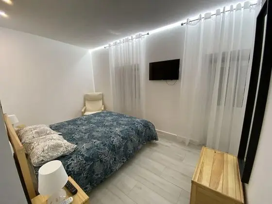 Ev, 1 Büyük (Queen) Boy Yatak ve Çekyat