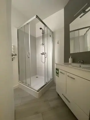 Ev, 1 Büyük (Queen) Boy Yatak ve Çekyat