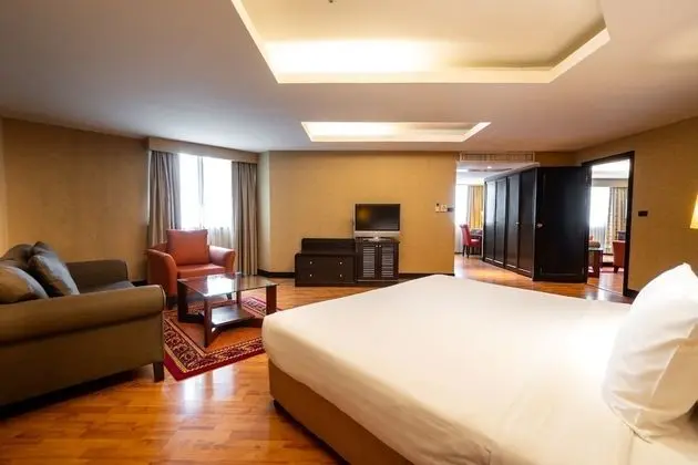 One Bedroom Grand Suite