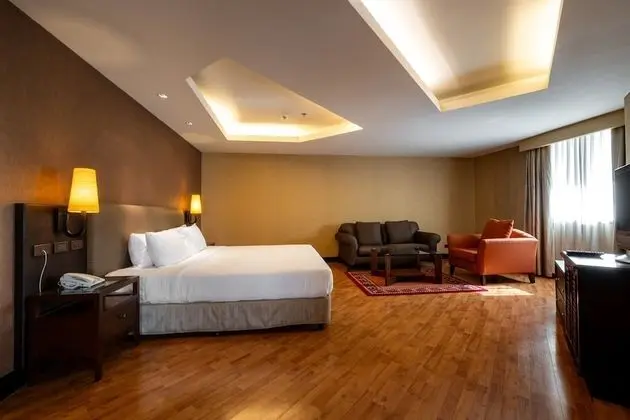 One Bedroom Grand Suite