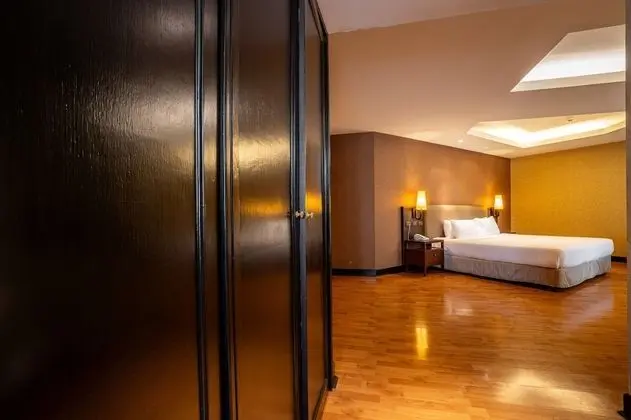 One Bedroom Grand Suite