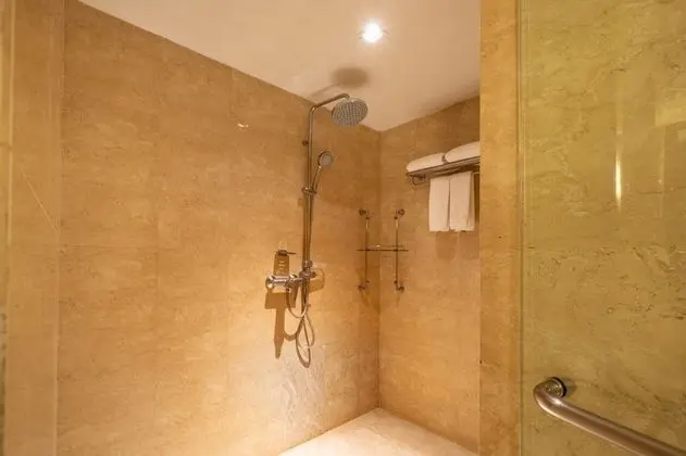 One Bedroom Grand Suite