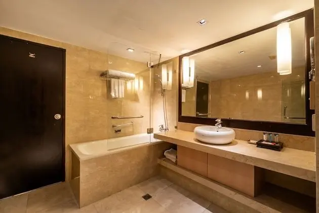 One Bedroom Grand Suite