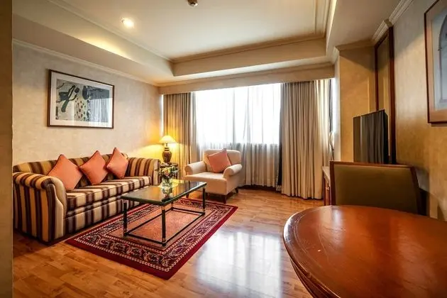 One Bedroom Suite