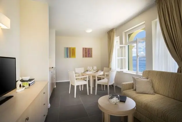 Apart Daire, Deniz Manzaralı