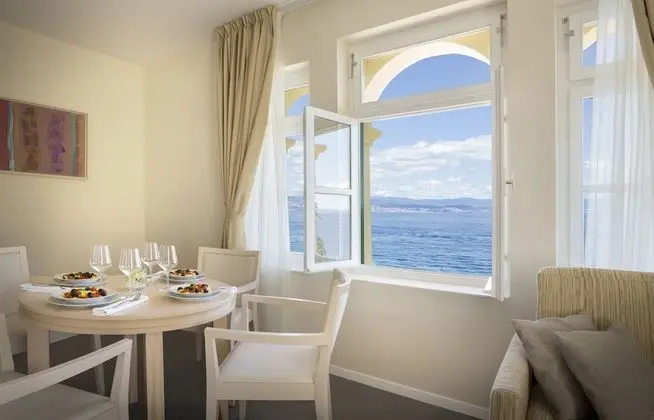 Apart Daire, Deniz Manzaralı