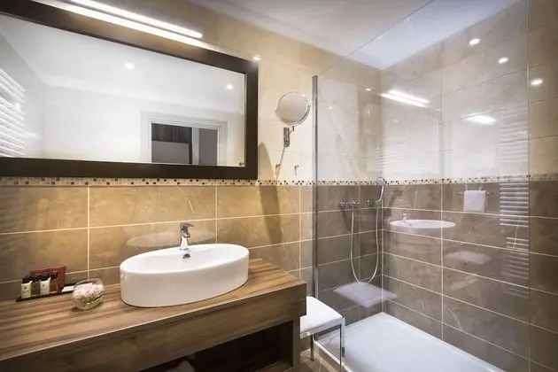 Comfort Tek Büyük Yataklı Oda, Balkon, Deniz Manzaralı