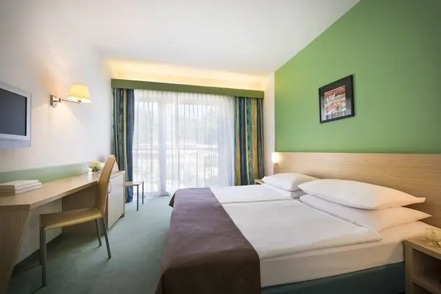 Standard İki Ayrı Yataklı Oda, Park Manzaralı