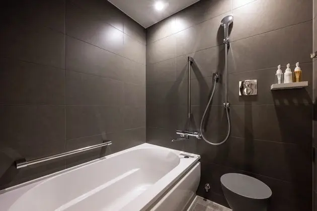 İki Ayrı Yataklı Oda, Sigara İçilmez (Corner Twin Room)