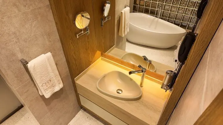 Suite Room