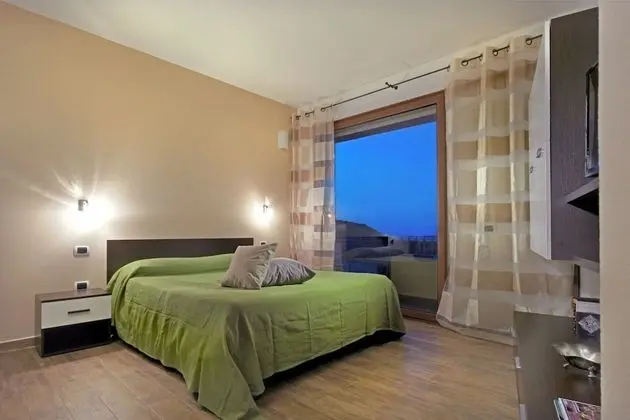 Tek Büyük Yataklı Oda, Balkon, Deniz Manzaralı