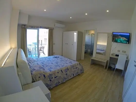 Tek Büyük Yataklı Oda, Balkon, Deniz Manzaralı