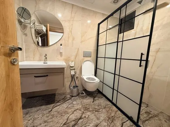 Üç Kişilik Oda, Balkon, Denize Bakan